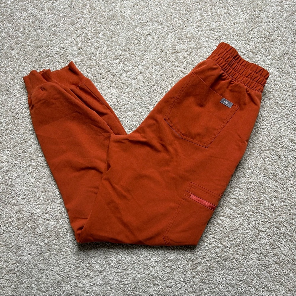 FIGS High Waisted Zamora Jogger Scrub